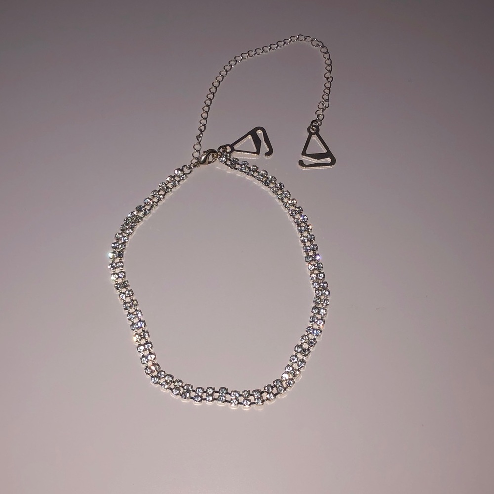 🚚 Vintage Crystal Gems Silver Chocker Necklace